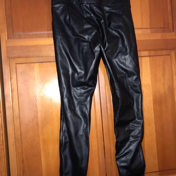 Zara Faux leather leggings - Picture 2 of 8
